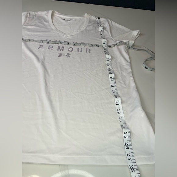 Under Armour Shirt - Picture 4 of 5